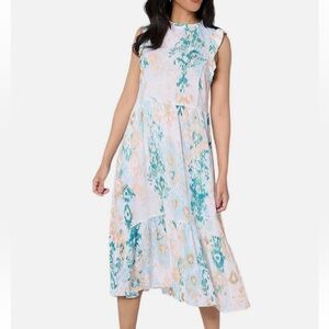 Canyon Retreat watercolor print relaxed fit midi dress ruffle sleeve medium.